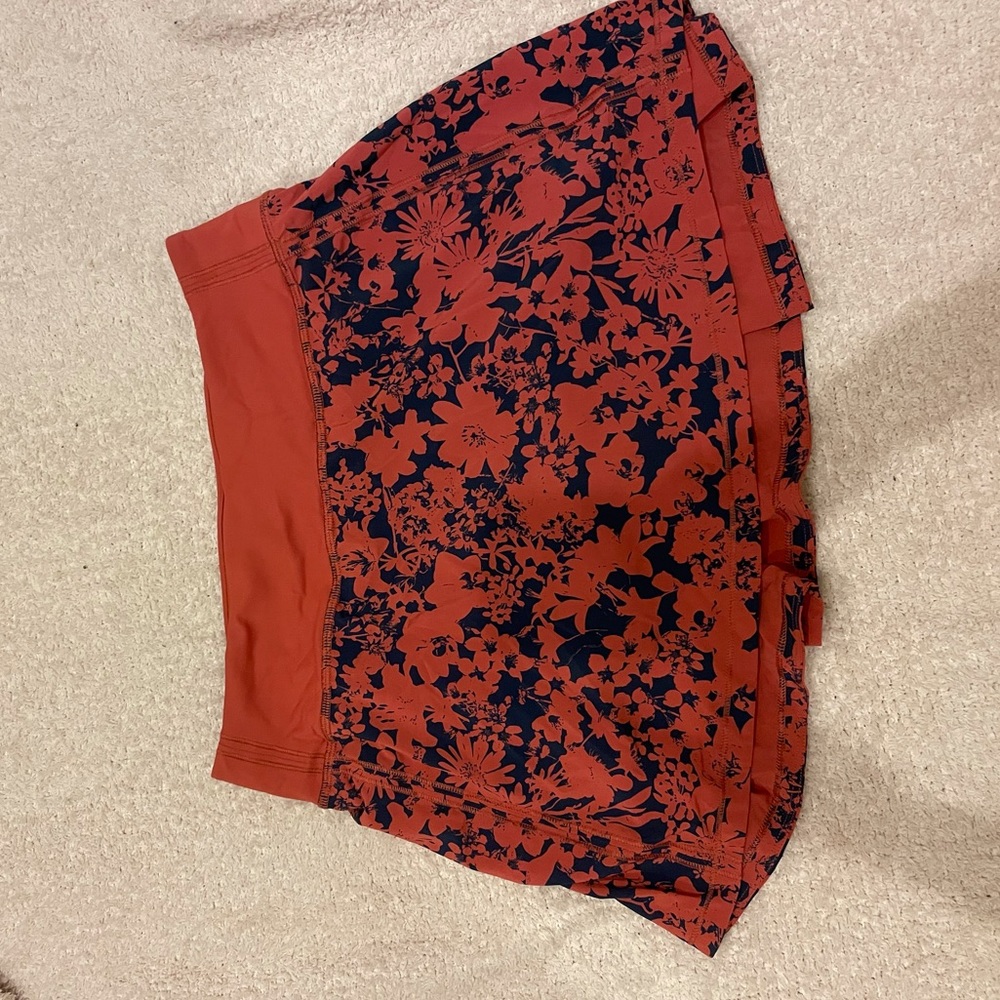 Lululemon skort size 4 Tall